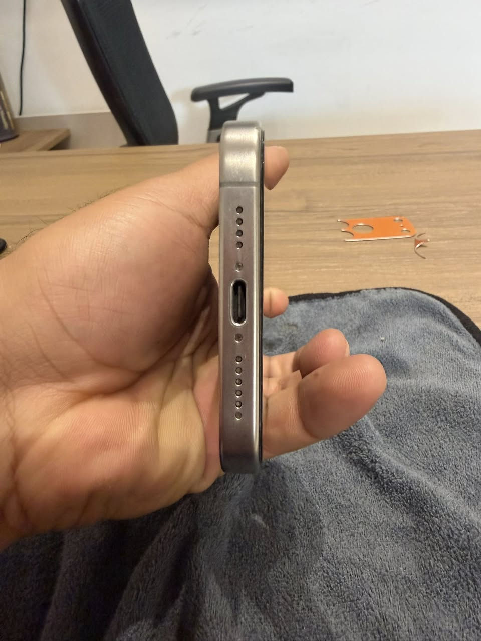 السلام عليكم ايفون 15 برو ماكس ماستر
بطارية 88 
الجهاز جديد 
السعر مليون و50 وبي شي بسيط
العنوان بغداد الغدير 
***********
