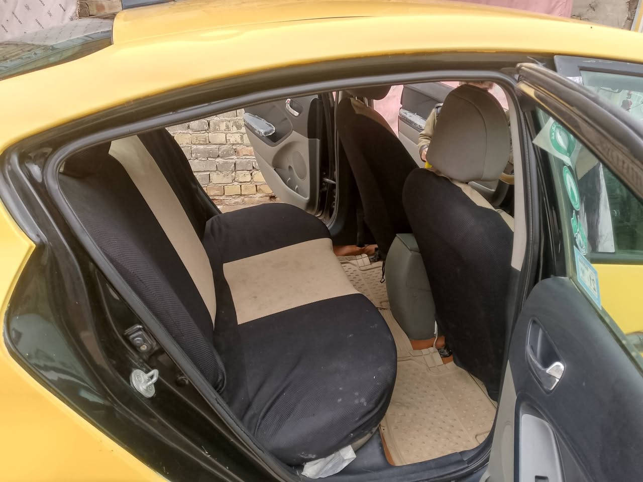 سلام عليكم سيارة كية فورتي مديل 2014 جاملق اليمن معمر سيارةبدون دواخل شرط السونر ***********
