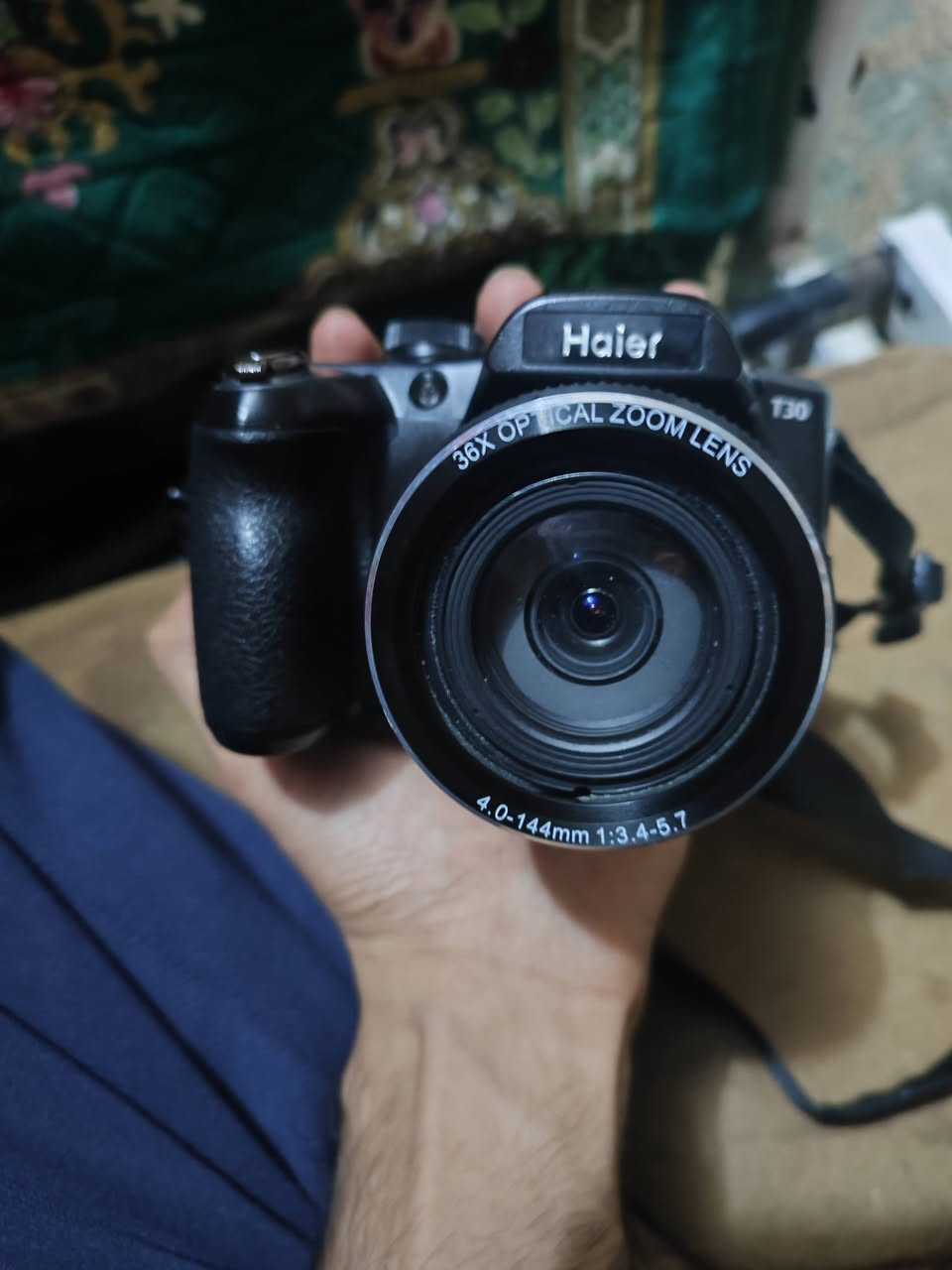 السلام عليكم 

كامرة haier تصوير صورة وفيديو مواصفات كلش حلوة دقتها تخبل اخذتها 250 رايدها مراوس ب ايباد 9 او 8 او ايباد نوعية زينة الرقم *********** واتساب
