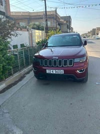 جيب لاريدو 2019 خليجي بيها بارد مكانين  سياره نضيفة عارضها ب230 وبيها ...