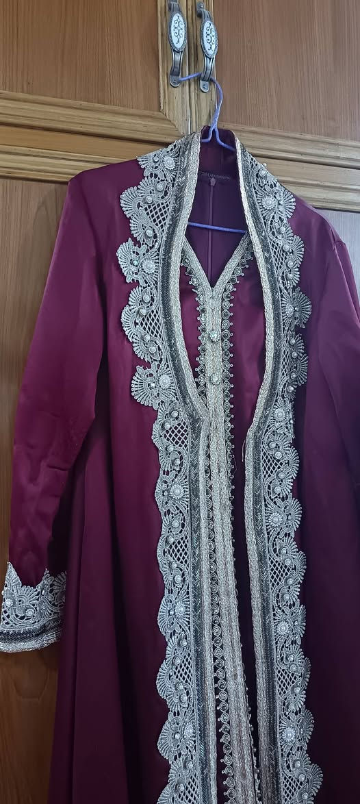 قفطان اشتريته صار فتره ب ١٦٠ أريده ب٦٠ مابي ضرر ملبوس مره وحده بس
بس مصوف الردن شويهه وما مبين يروح عن الحلال الحرام ماعندي توصيل مكاني الزعفرانيه يلبس من وزن ٧٠ ل٨٠ قياس 3x


**إذا كنت صاحب هذا الإعلان وتريد حذفه لأي سبب، رجاءا أرسل رسالة إلى الدعم الفني**