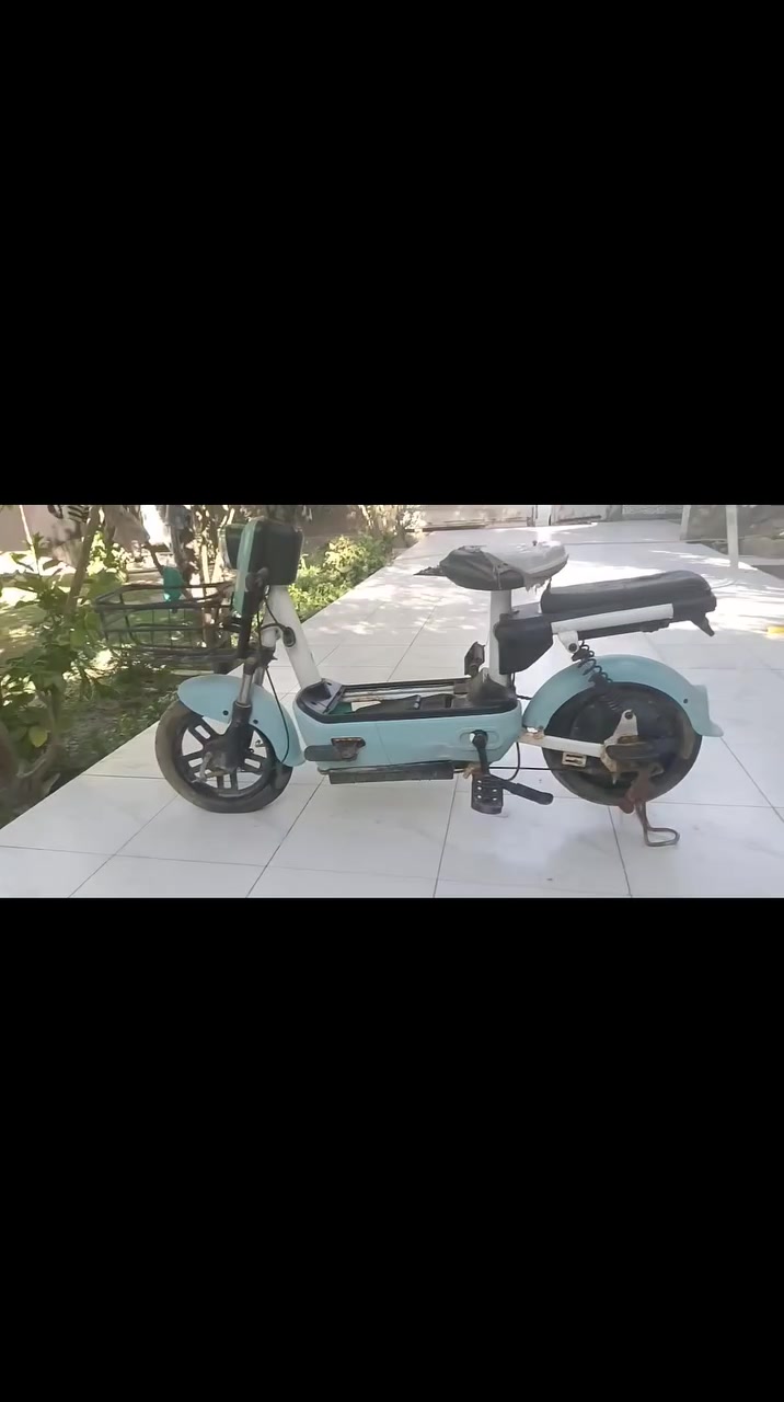 حجم 14 بطاريات شغاله عوزه  جوزه و شاحنه 
و المكان طوريج والسعر 100 وبي مجال


**إذا كنت صاحب هذا الإعلان وتريد حذفه لأي سبب، رجاءا أرسل رسالة إلى الدعم الفني**