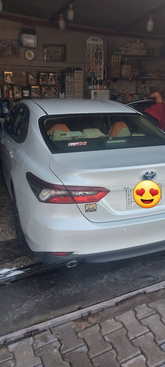 كامري اخت الزيروا LE بانزين هايبرد وكالة عبد اللطيف بأسمي من الوكالة موديل 24 ماشبة 18 k فقط تحويل مباشر بغداد
 محرك 4 سلندر 2.500 المرغوب مكفولة من كلشي عدا  بارد حك شبر مصلح بالجاملغ bdr الشراي يتصل او يدلل ***********
