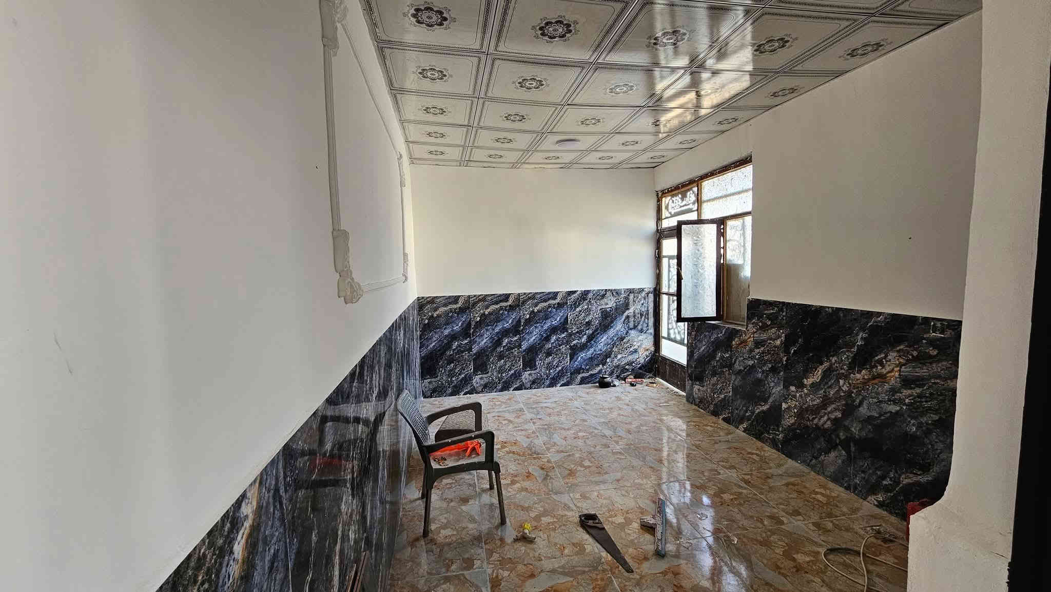 بيت للبيع في كربلاء💯 اناصاحب البيت مباشر 
✅️بيت للبيع مساحة 400 م
واقع حال 500 م واجهة 20 م 
تحت البناء 200 م بناء طابوق 

✅️متوفرة كافة الخدمات
تبليط، ماء، كهرباء، مدارس
طابو سند 25 إقرار محكمة 

✅️الموقع كربلاء - منطقة الجذار 
شارع نجف كربلاء عمود 1140
يبعد من مركز مدينة كربلاء 10 كم 

💰السعر 65 مليون  عقاري كربلاء 

📞 إتصل الآن:  ***********
***********
انا صاحب البيت مباشر علما يرهم مراوس
