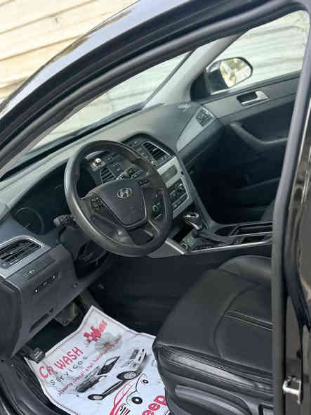 سلام عليكم 
سوناتا 17ادوات ادوات بيها كص دخول جديد السياره 
كير مكينه مكفولات خط واحد غاز بلادي جاهزه مابيها نقص بعدها بدهن كوريه السعر 58 بيها مجال حك الجيه مكان بغداد 
***********
