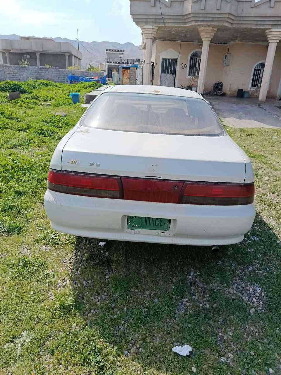 سلام عليكم سياره كرستا مكصوص محرك بطه 2500 شرط كير محرك  مال جريه اضويه بك لايت كلها شغال السعر مليون وربع  بيها مجال شي قليل ***********
