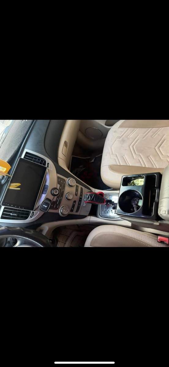 السلام عليكم / شيري a3 موديل 2012 السياره خير من الله كير محرك 1800 تبريد كله كامله شاشه حساسات تحكم استيرن فتحه كهربائيات كله شغاله لايت زنون قليل كلش شايفه البانزين العادي كله محسن بيه فقط طخه بالدعاميه الخلفيه وجراد كلش قليل بالبنيد واضح بالصور السعر 50وبيه مجال قليل للشراي مكاني جكوك قرب الكاظميه 
رقم بغداد باسمي تحويل مباشر 
***********
