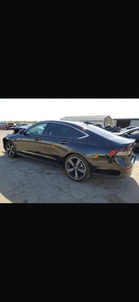 هوندا اكورد للبيع 2024 رقم بغداد فئه سبورت حادث بنيد فقط صور الحادث بل...