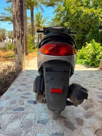 للبيع بريز ببغاء  دراجة نظيفة جدًا، صارلها 5 أيام فقط من نزلت من الرمب...