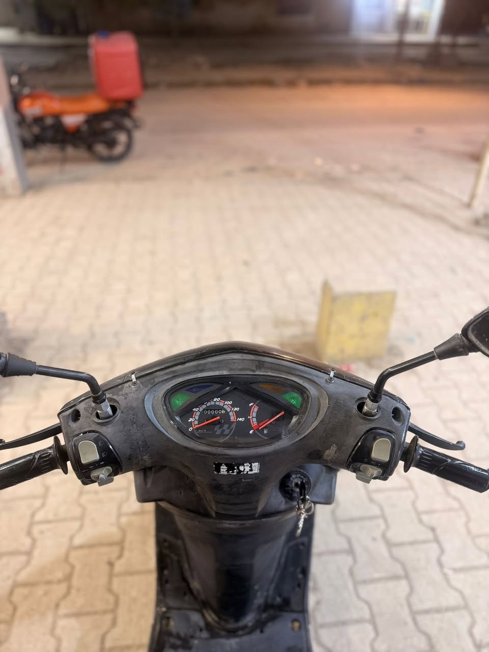 دراجه .. هاماي 
اوراق كامله اصوليه 
نظيفه واحلا من الصور 

سعرها 300 للتواصل 👇

***********
