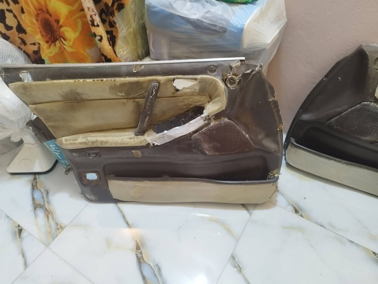 خوان غراض هارتوب الطويله للبيع أكسن عله الشرط ودرايمات شرط وبطاين وبلاجكتورات مال الشباك ألمامي العنوان الحمزة الشرقي ***********
