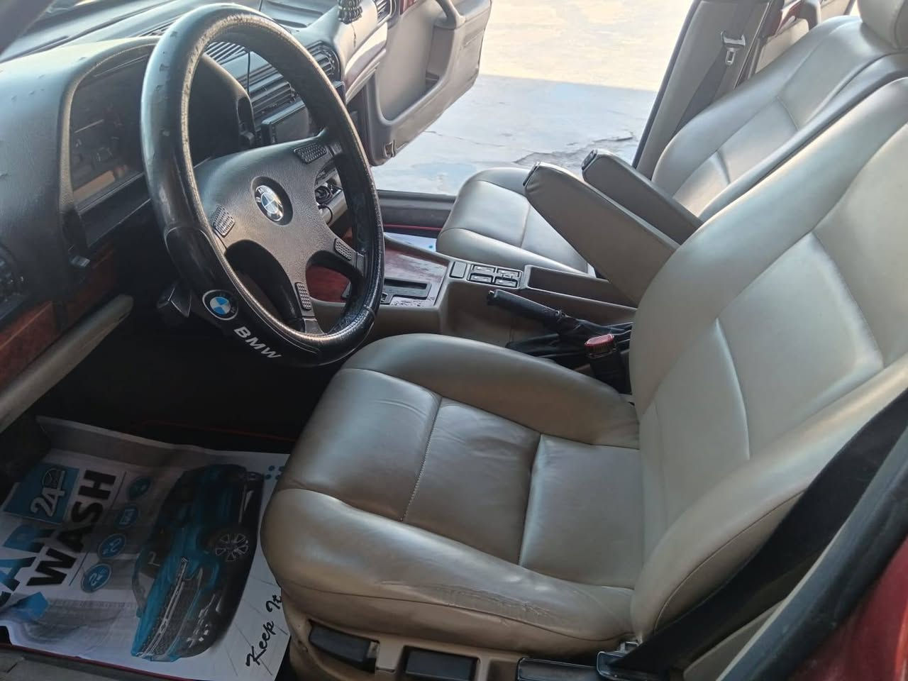 جماعه ال BMW اصدقائي الطيبين الحلال للبيع كفاله عامه نواقصها بولش ودعاميه خلفيه الاماميه يم ابو فايبر مضبوط يرجعها شركه السياره موجوده يمي رقم دهوك هزه وسنويه وارقام جدد بأسم عمي هوه الشرعي وسعرها ٤٥ وبيها مجال للطيبين للتواصل راسلني خاص وتدلل .


**إذا كنت صاحب هذا الإعلان وتريد حذفه لأي سبب، رجاءا أرسل رسالة إلى الدعم الفني**