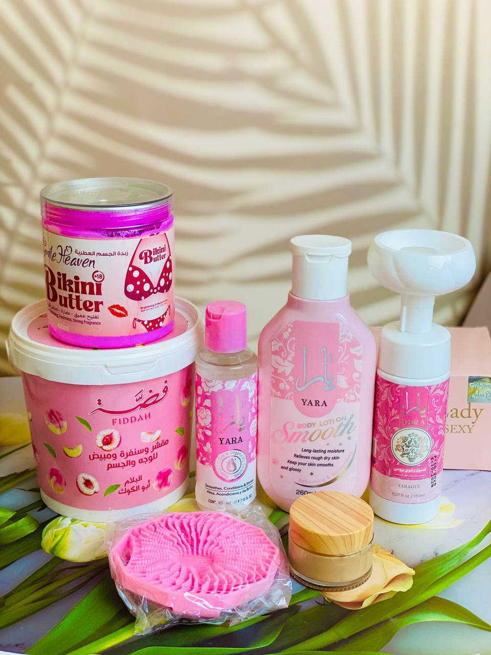 * "بوكس عناية بكل شي تحتاجينه لتدللين نفسك ✨ لأن راحتج أولاً 💆🏻‍♀️"

🌷مقشر وسنفرة للوجه والجسم 

🌷زبدة للجسم عطرية

🌷زيت معطر يارا 

🌷غسول ومعطر مناطق حساسة

🌷مخمرية فورمنية بعد الحمام 

🌷لوشن مرطب يارا🧴 

🌷ليفة تزيل الجلد الميت وتقشر

* "وقتج للراحة يبدأ من هنا.. بوكس العناية اللي يخليج تحبين كل لحظة 🌷"
* "اهتمي بنفسج مثل ما تهتمين باللي تحبينهم 💖 
* "تدللي بروتين عناية لأن الجمال يبدأ من الاهتمام 🌸"
* "مو مجرد منتجات، هذا طقس حبّ لنفسج 💕"


**إذا كنت صاحب هذا الإعلان وتريد حذفه لأي سبب، رجاءا أرسل رسالة إلى الدعم الفني**