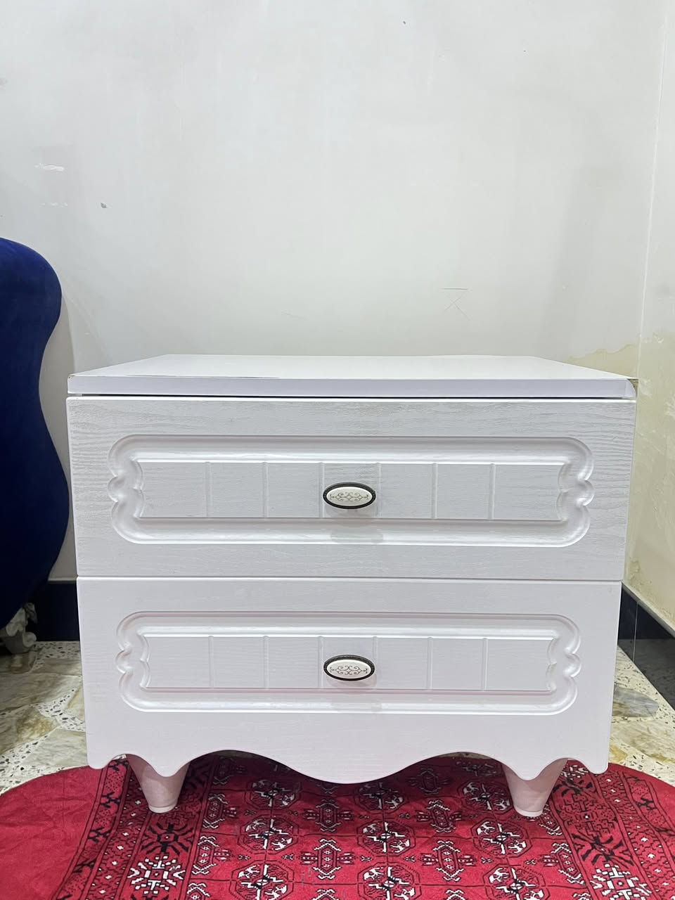 مساء الخير للجميع
يتوفر لدينا :
كنتور صاج تركي ثقيل جداً نوع فاخر يتكون ( 6 طلاقات ، 3 جرارات مساحة كبيرة جداً ، ) 

تسريحة / ميز تواليت كبير نسبياً يتكون
 ( 3 مرايا ، جراره في الوسط ، وخزانتين جانبيتين ) ذات احجام كبيره للتخزين

وميز يوجد واحد آخر كذالك يعني العدد 2 يتكون ( مجر علوي وسفلي الحجم كبير كذالك ) 

ويوجد جرباية نفر واحد كبيرة نفس نوع تصميم الغرفه الي يحب يشوفها يراسلني خاص 

سعر المجموعة كاملة  700الف مع الجرباية وبيها مجال بسيط  للاستفسار على الخاص او على الرقم الآتي 0776806304


**إذا كنت صاحب هذا الإعلان وتريد حذفه لأي سبب، رجاءا أرسل رسالة إلى الدعم الفني**