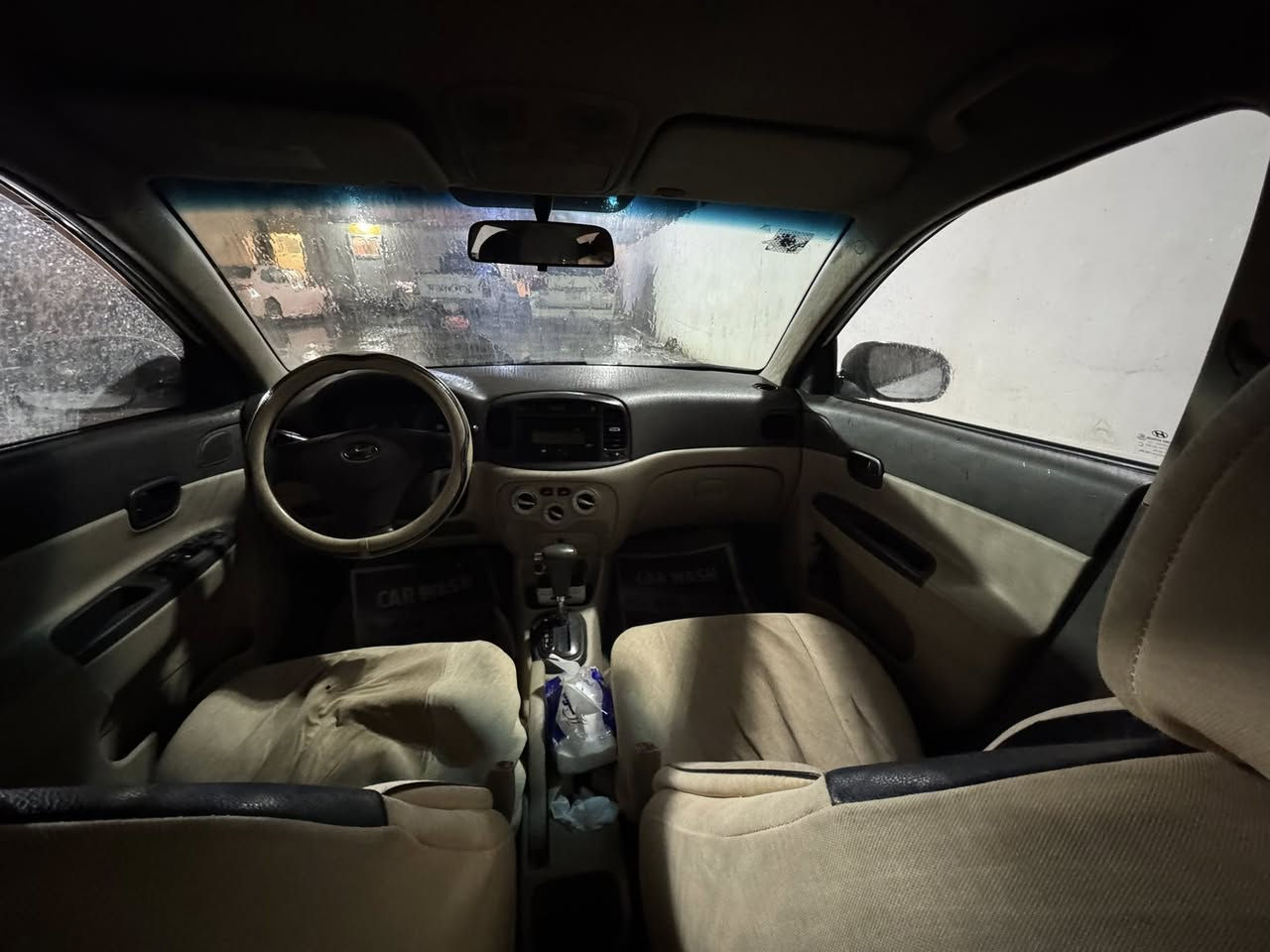 اكسنت موديل 2010 سياره  خليجيه مابيها اي نقص كولشي شغال بيها قطعتين صبغ  مكينه 1600 طخم تاير تبريد كلشي مكفول بيها العنوان بغداد الكرخ 
السعر 80 وبيها مجال 
***********
