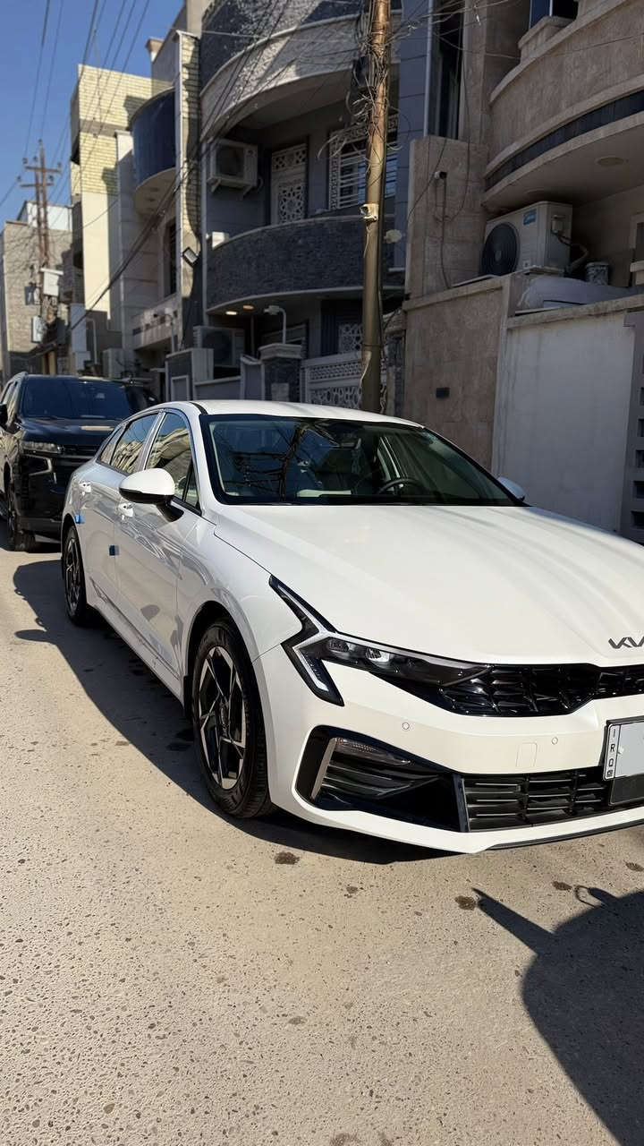 السلام عليكم K5 موديل 2024 خليجي
رقم بغداد الانكليزي الجديد بأسمي تحويل مباشر 
ماشية 13 الف
محركها 2500 (GDI)
بك لايت خلفي لد متصل
بصمة تشغيل + بصمة ابواب ونظام ترحيب 
كشن كهرباء
تشغيل عن بعد 
صندوق ذكي + مري شفط
حساس امامي وخلفي 
شاشة اصلية ابل كار بلي وكامرة دوارة 
السيارة جديدة مكفولة كفالة عامة 
رايدها ب 232 ورقة 
العنوان بغداد الدورة 
***********
