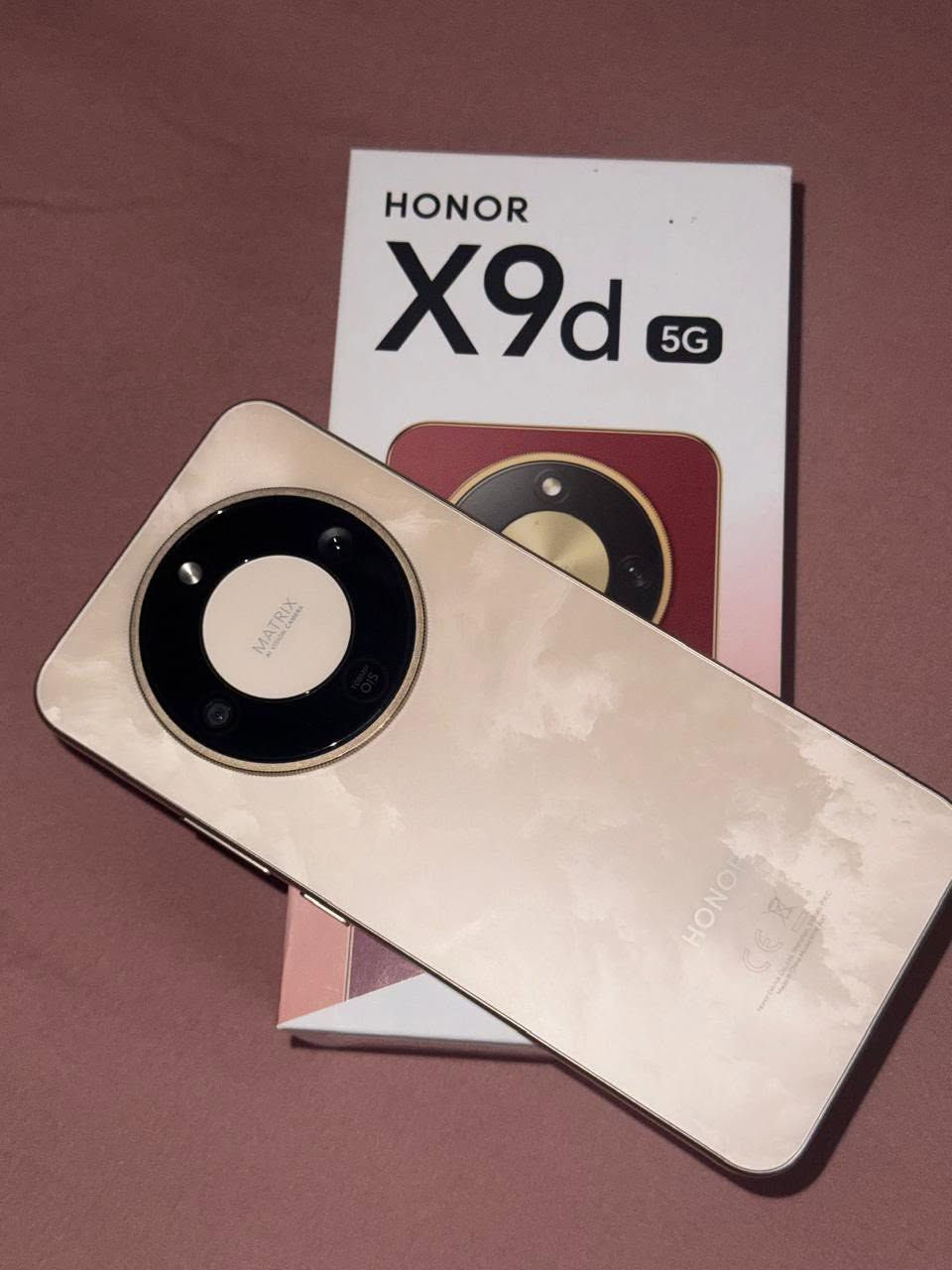 السلام عليكم ❤️
تليفون  HONOR     X9d  5Gلون اوف وايت 
لوك بعده بالكارتونه كل غراضه موجوده (شاحنه +كفر ) شخط مابي صار شهر من شتريته استخدام قليل جدا
السعر : 400 الف 
عنوان :بغداد جميلة 
رقم الهاتف : ***********
