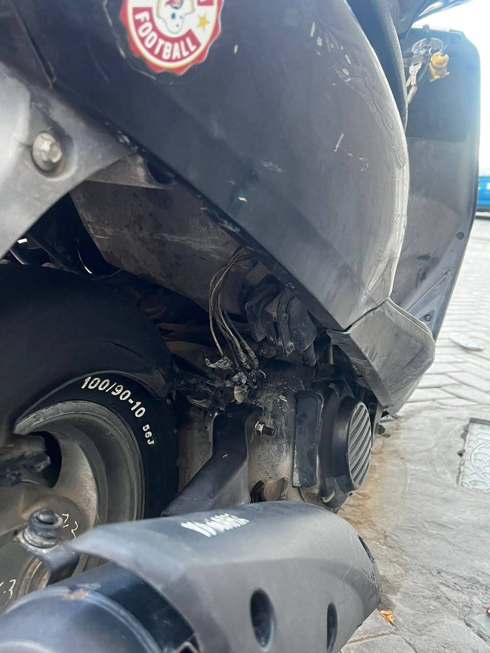 السلام عليكم دراجه بريز للبيع الدراجه نضيفه خير من الله كامله مكمله اي نقص ما بيه للبيع ٧٠٠ او بيه مجال خاص مفتوح *********** مكاني بغداد مدينه الصدر
