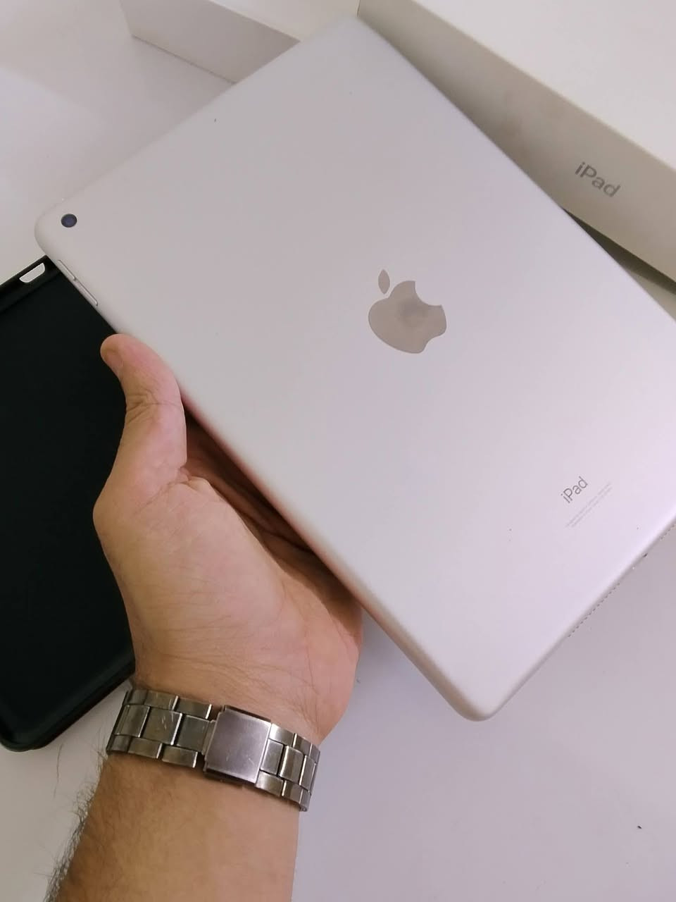 ايباد 9 نضافة90% ذاكرة256 مكفول بي لاسق شاشة وكارتونة وشاحنة اصلية ومتوفر ايباد 10 .....
نهايتة225قفل بغداد***********.
