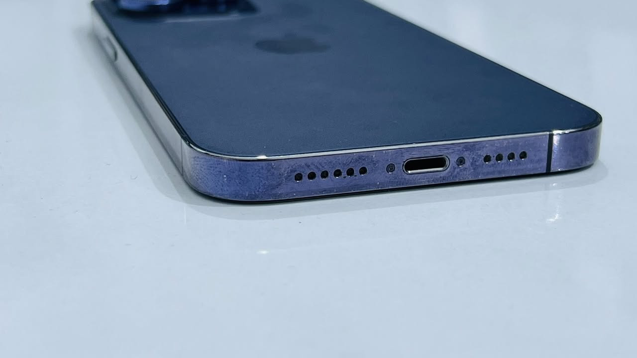 #مستخدم ضمان ماستر 
#ايفون 14برو ماكس شرق اوصط ماستر
اذكره 256 بطاريه 85🔋 بلاد 
كامل ملحقات مع وصل ضمان ستبدال 5 أيام عن ايي خلل كارتون مطابق وكيبل شحن 
السعر 900 🔥🔥
كربلاء حي العامل سوق الأخير بدايه شارع السبيس  مقابيل جامع الهيكل ***********
