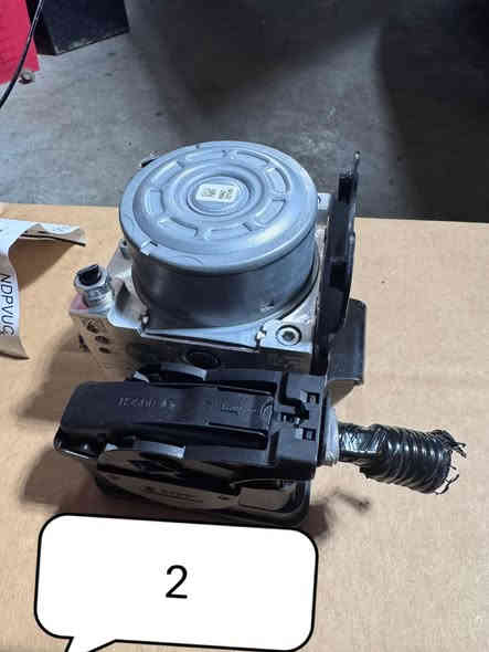 ارخص الاسعار✅
Abs  هوندا اكورد هايبرد 2023/2024/2025
1_صوره رقم 1 جديد وكالة هوندا امريكي          740$
2_صوره رقم 2 تفصيخ 2025 تورنك مع الفيشة  750$
3صوره رقم 3 تفصيخ 2024 نظيف جدا             690$
***********
محمد ماجد ✅
