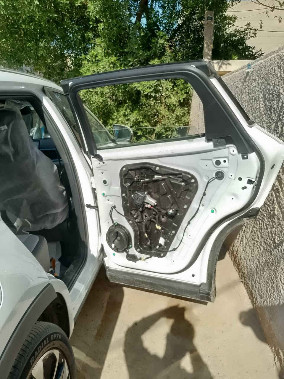 جميع نواع زجاج اليسارات القديم ولحديث نقل وشدداخل بغداد مجانن
وبنسب السعار رقم الهاتف ***********
