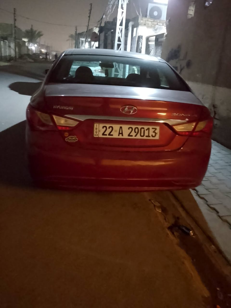 السلام عليكم سوناتة موديل 11 فول مواصفات خليجي وارد سعودي 
اربيل انكليزي  السيارة فول الفول  بيهة جاملغين صبغ اماميات وبيهة قبقب الجنطة من فوك مصبوغ اثر شخوط  بدون اي ضربة 
اريد اراوسهة بستافي واطي فرق سعر النقد 115.      رقم الهاتف ،***********
