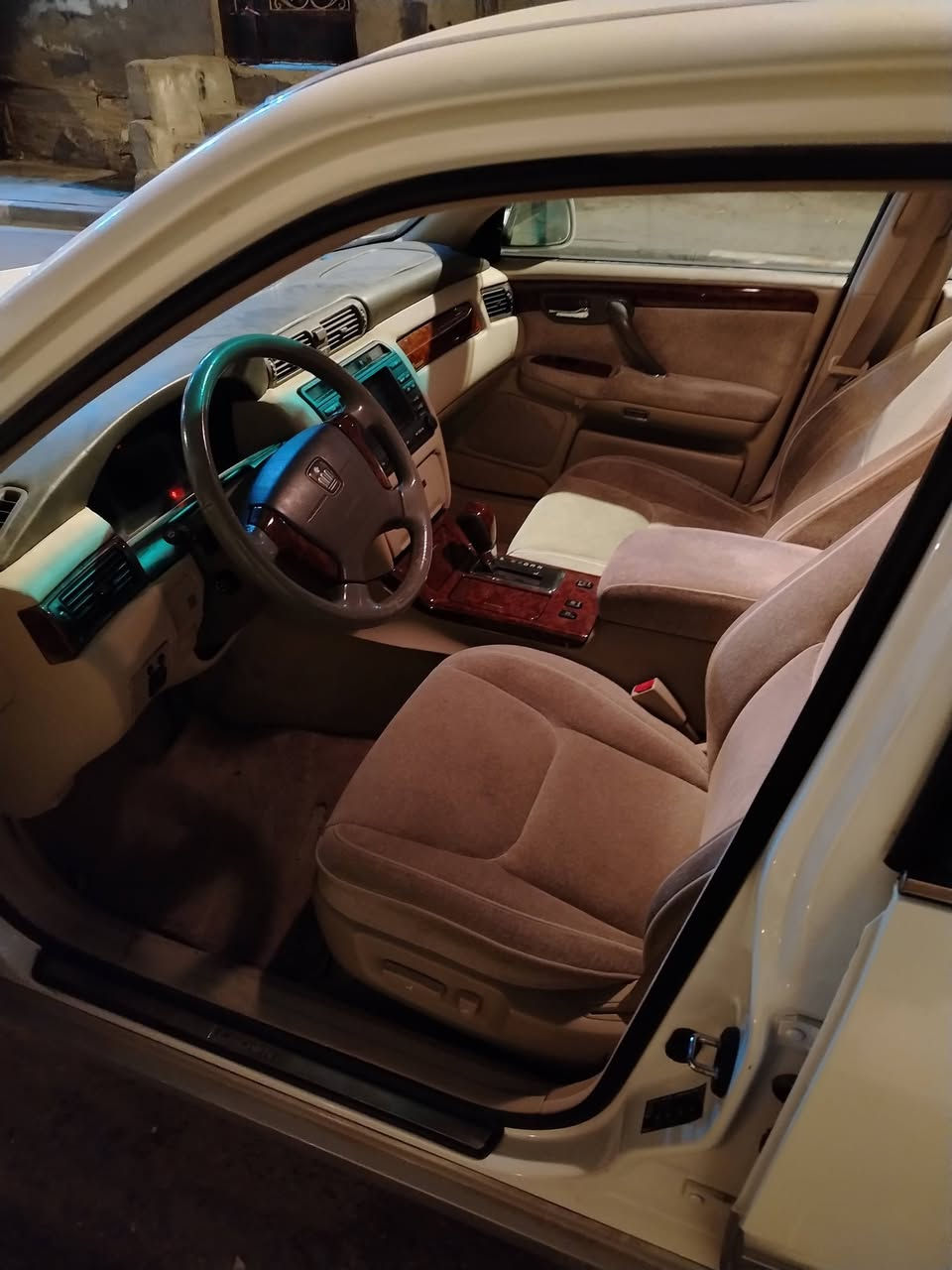 سلام عليكم جنون ادوات كفالة عامة بردة خلفية جديدة دكمتين ديفور الجبير شاصي 75
رقم ***********
