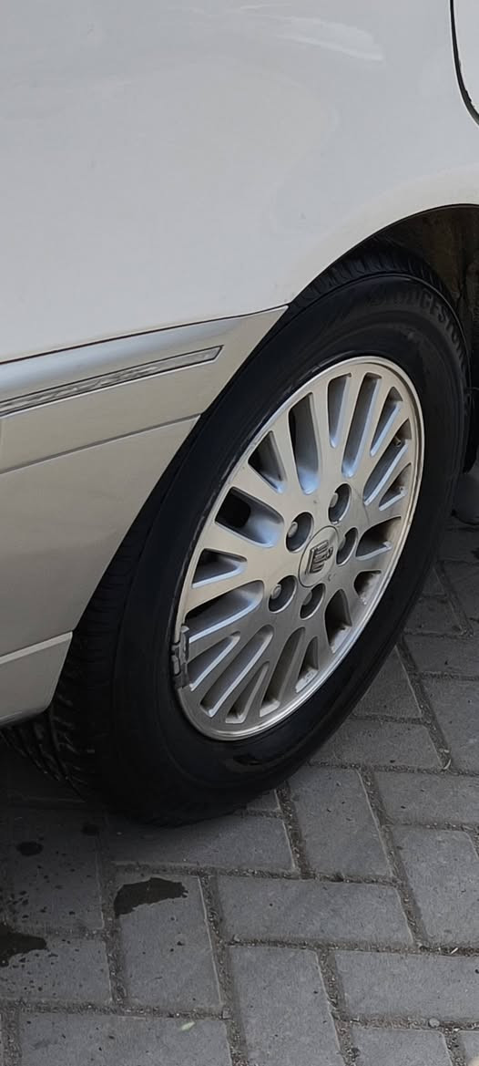 سلام عليكم ويل كب حصيره مع طخم تاير نطيف جدآ والطارات النظافه 70  بيهن واحد بي كسر بالحافه ويل واحد فقط 
العنوان بغداد ***********
