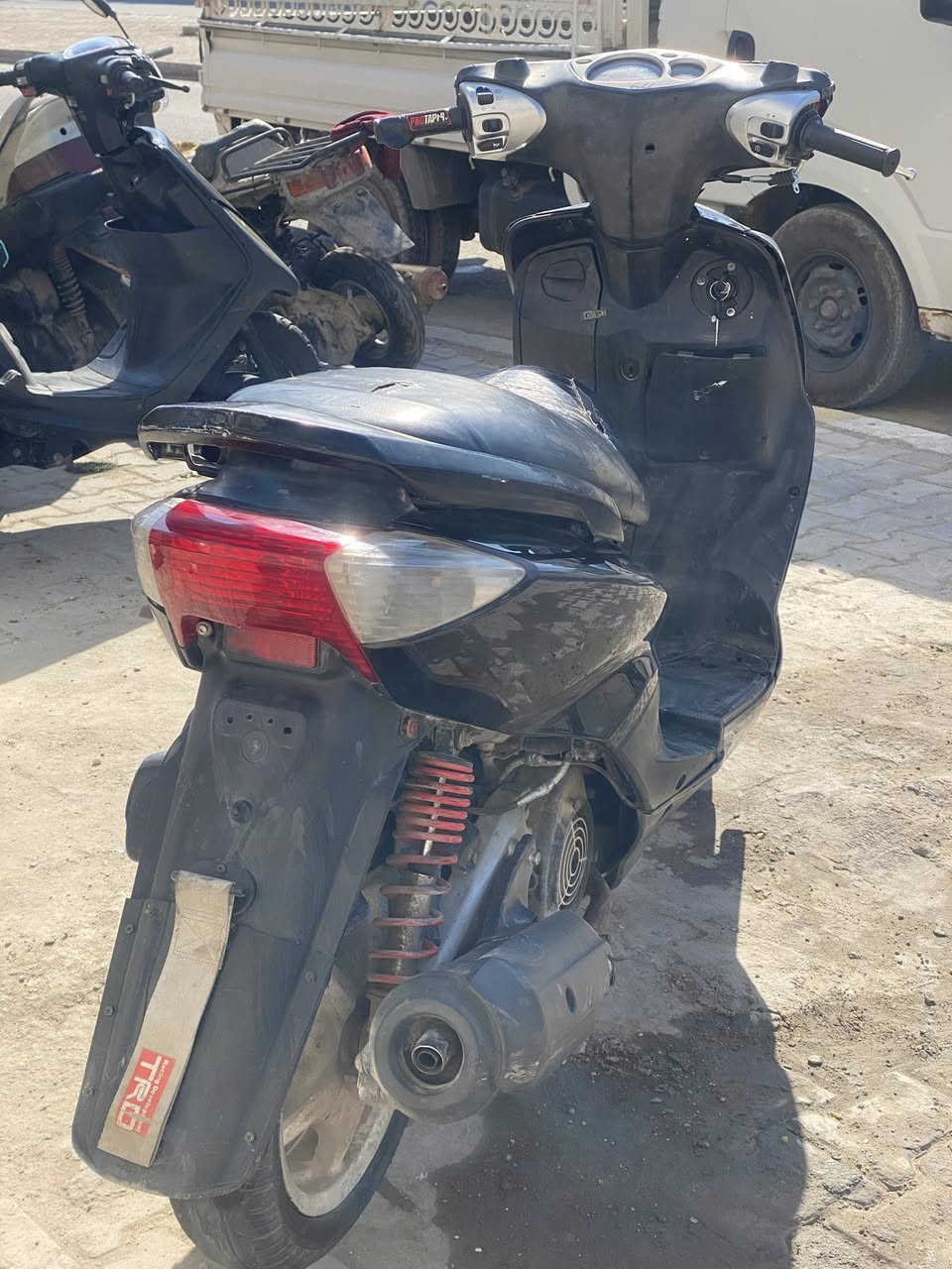 سلام عليكم
سكنز نثيه للبيع 
دراجه كامله 
كهربايات كامله 
سعر ٤٢٥ بيها جمال 
مكان محموديه 
رقم ***********
