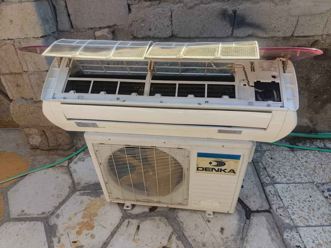 السلام عليكم سبلت دنقه الحجم طن ونص سبلت نظيف شرط الشغل ضمان عشره ايام السعر 250 اتصال***********
