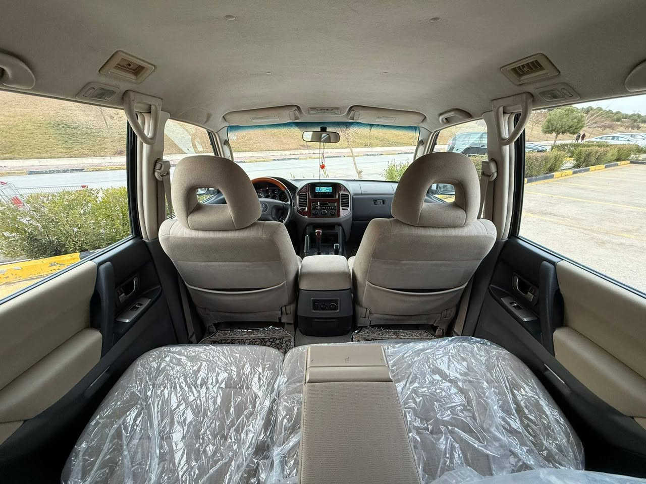 باجيرو موديل ٢٠٠٥ 
 سيارة خليجي شركه سردار رقم اصلي محرك ٣٠٠٠ / ٦سلندر مرغوب / سيارة ١٤٠ الف حقيقي ماشي.... سيارة/  بدون صبغ /مابي اي مصاريف الحمدالله 
 گير اوتوماتيك فور ويل ٣مقعد كشن تبريد مركزي جام كهربائي مرايه كهربا كاميرا و ٣ شاشات اريال كاربا سنويه جديد لحد ٢٠٣٠ بشرطة تحويل و غرامه 
سعر ١٢٨ ورقه و مجال
***********

باجیرۆ مۆدیل ٢٠٠٥
خلیجی شریکەی سەردار رقم ئەسڵی مەکینە V6 3.0 مەرغوب 
١٤٠ هەزار حەقیقی ڕۆشتووە..
مواسەفات...
گێڕ ئۆتۆماتیک سێ ڕیز کوشن ناو زەرد تەبرید مەرکەزی ئاوێنە شەفت  ناو فۆرمیکا دەبڵ ئەکسڵ جام کارەبا ئاوێنە کارەبا کامێرای بەگ ٣ شاشە بلوتوزو ئاریەڵ کارەبای سەیارەکە بێ بۆیاخە بێ سارد و بێ شوخت ماڵی دۆستە تەحویل و غرامە بەشەرت سەنەوی هەتا ٢٠٣٠ تازەیە 
سعر ١٢٨ و معامەلە....
*********** السليمانية, العراق
