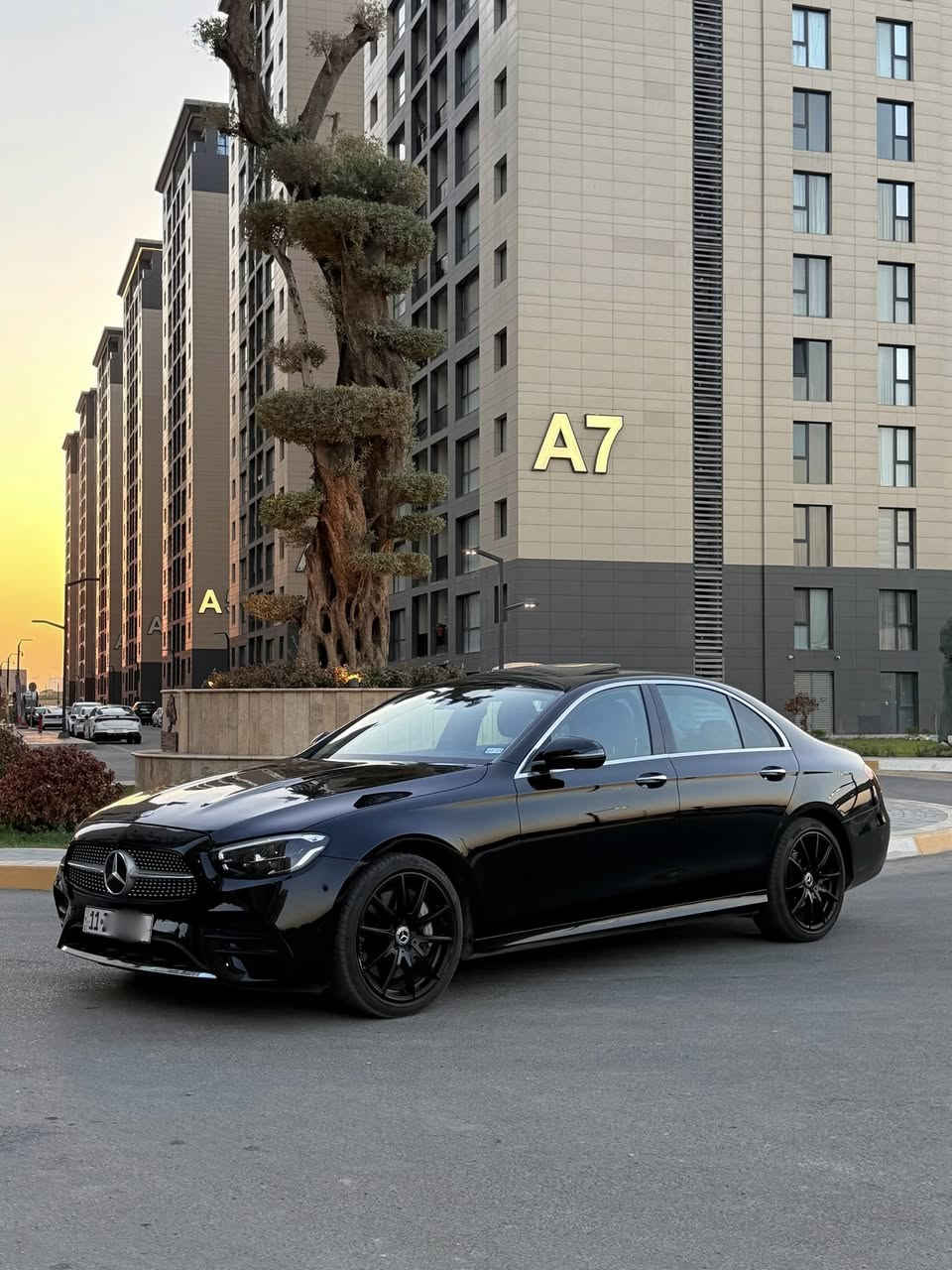 السلام عليكم
Mercedes E350 2022 للبيع
تو ويل (دفع خلفي)
دبل ماوس
شاشه تاج
قياده اليه
تحديد مسار
نقطه عمياء
رادار امامي 
رادار خلفي
اوتو بارك
حساس امامي خلفي
٤ كامرات
شاحن وايرلس 
جنطه كهرباء
لايتات زينون داينمك
بصمه ابواب
داخل لدات ٦٤ لون 
كشنات كهرباء
كشنات تدفئه
داخل جلد اسود 
ماشيه (٣٢ الف مايل )
السياره وارد امريكي (حادثها بس ربع بنيد  او الحادث سطحي بدون دواخل،او الباقي كله مكفول )
 #السعر 38,000$ اوبيها مجال 
للاتصال ؛ ***********
