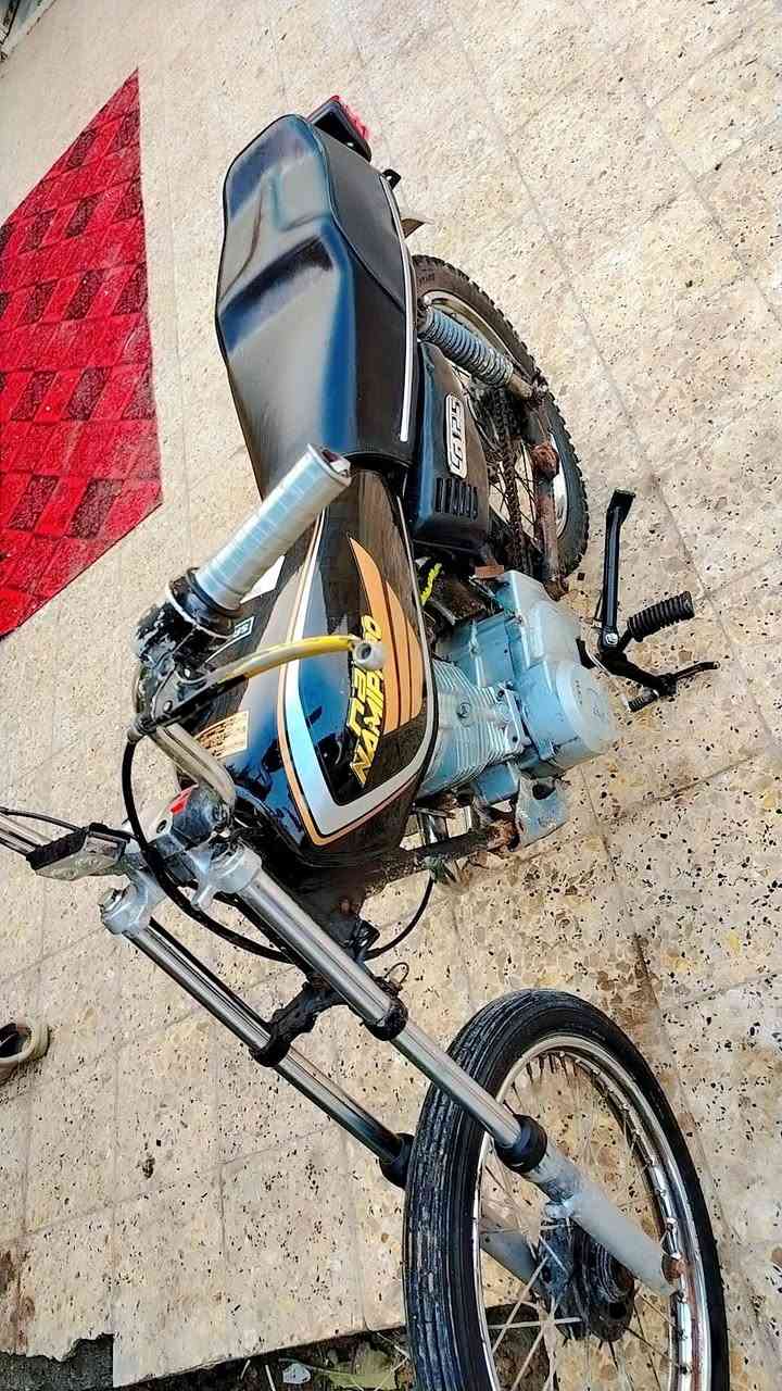 السلام عليكم دراجه يراني نامه شلامجه أدوات موديل 22 دراجه حلوه ماعورزه شي شراي بيه خير ويدلل مكاني سوق الشيوخ حي العسكري ***********
