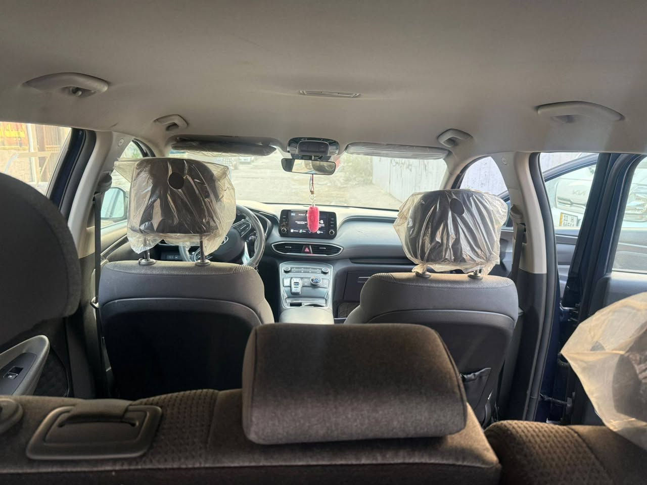 السلام عليكم سنتافيه موديل ٢٣ وارد أمريكي حادثه بنيد فقط والباقي مكفوله ماشيه ٣٠الف كيلو مكينه ٢٥٠٠تحكمات جهتين ٣ انضمه قياده مانع تزحلق تبريد قطعتين كير دكم سويج مو بصمهه
السياره بعدهي جديده للاستفسار ***********
