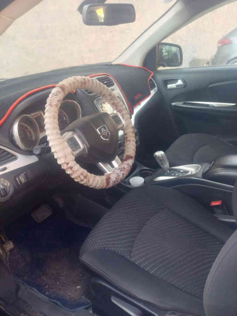 السلام عليكم ..مكلف بالنشر
السلام عليكم 
للبيع  سيارة جورني موديل 2018 محرك 2400 رقم بغداد انكليزي دولي هزة جديدة وسنوية جديدة لغاية سنة 2031 .
السيارة بأسمي شرط التحويل 7 راكب  ثلاث بصمات ( بصمة تشغيل +بصمةأبواب+ بصمةجنطة ) شاشة صغيرة وكامرة - تحكمات ستيرن - وبلوتوث  - ثلاث مخابأ سرية - محرك جديد موديل2020  وكير مكفولات - طخم تايرات جديد  - صدر امامي وخلفي بلادي- السيارة جديدة بلادية على وضع الشركة مكفولة كفالة عامة من التبديل و الصبغ عدا حادثها في امريكا تعديل وصبغ شبر من البنيد فقط جهة السائق 
مكاني بغداد حي اور للاتصال *********** يوجد واتساب 
السعر 150 ورقة
