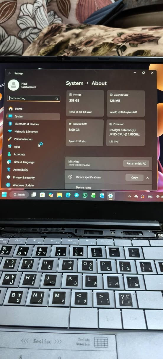 لابتوب وكعت وتضررت
كامت تفصل الشاشة من افتح او احرك الهنج  
--------
مواصفاتها بالصور
اللابتوب نحيفة ونازكة
ماركة صينية
عشوائية 8 كيكا
وهارد 256 كيكا 
حجم شاشة 14 انج

السعر 130 الف نهايتها
مع شاحنتها
مكاني بغداد الكرخ


**إذا كنت صاحب هذا الإعلان وتريد حذفه لأي سبب، رجاءا أرسل رسالة إلى الدعم الفني**