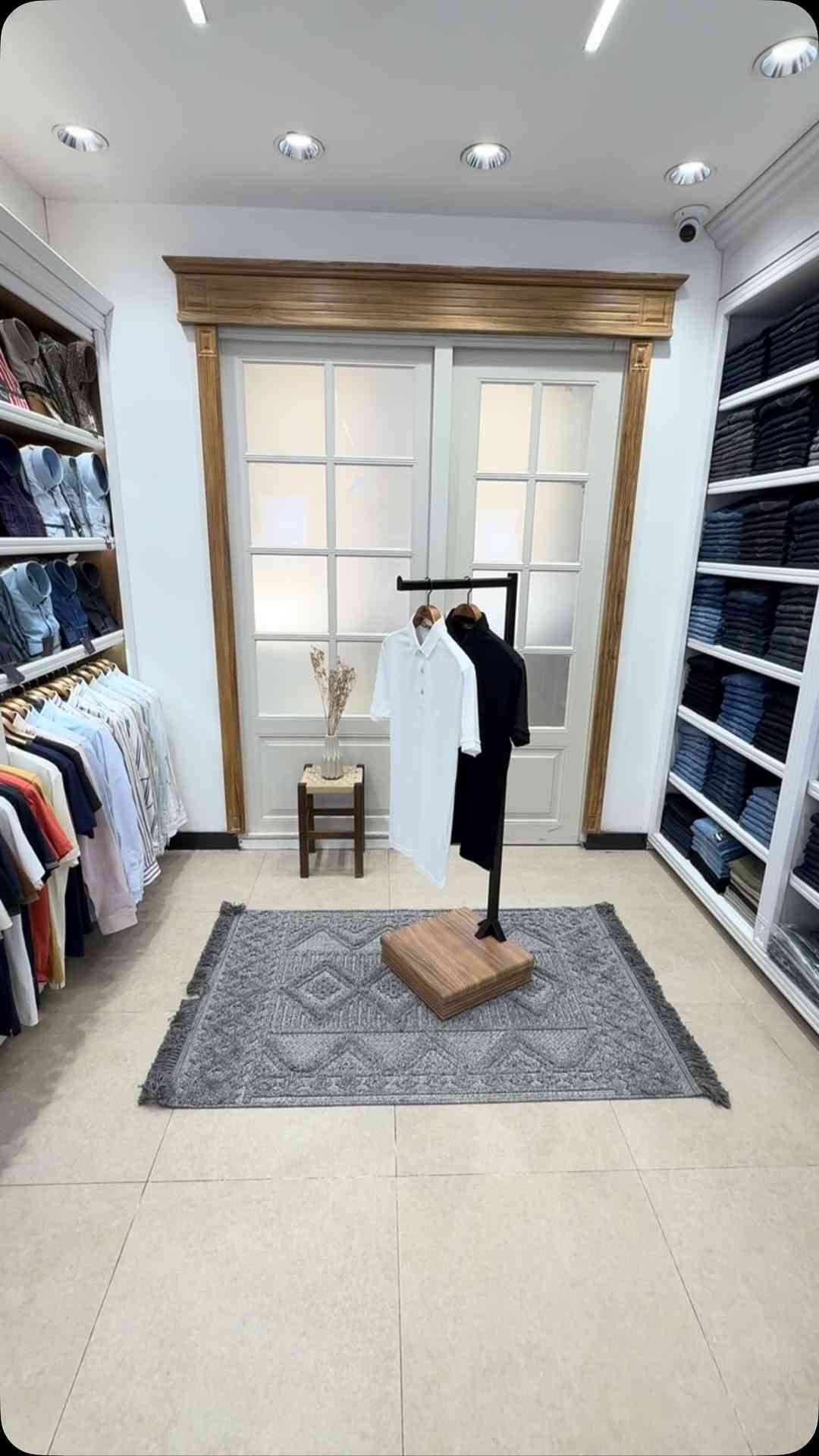 ⁨	⁨	⁨	⁨	‏ MC CLASSIC ‏ ⁨	⁨	‏ 
  الأناقة _تبدي _من_ أول _خطوة

⚜️تشيرت ماركات ماستر كوالتي  MC CLASSIC
⚜️قياسات: M . L . XL . XXL 
⚜️خامه :القطن ‎%‎100
⚜️السعر : 50الف 
⚜️الصناعه : تركي

‏‎للحجز او الاستفسار مراسلتنا على الصفحه
اومراسلتنا واتساب  *********** .  ***********
تلكرام :- https://t.me/mcclasic
انستكرام :- https://www.instagram.com/mc_classic79?igsh=MWZuc3Z2b2YycGNwOA%3D%3D&utm_source=qr
تيك توك :- https://www.tiktok.com/‪‪‪‪‪‪‪@mcclassic79‬‬‬‬‬‬‬?_t=8kdkCdce82f&_r=1
سناب جات :- https://t.snapchat.com/QEyQBMCC
#العنوان
 بغداد - كرادة داخل -فرع صيدليه جوهره ابن حيان 

اوقات الدوام من 10 صباحا الى 12 ليلاً
🔴 يوجد #توصيل بغداد وكافة المحافظات 
بغداد 🚕  5 الف  المحافظات 🚗 5 الف⁩⁩⁩⁩⁩⁩
