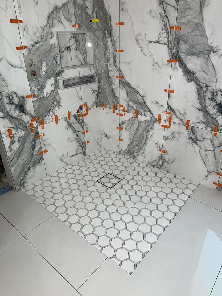 بعد ازن الادمن كادر مصري درجه اولي تسليم مهندس ارضي واجيداري ***********
