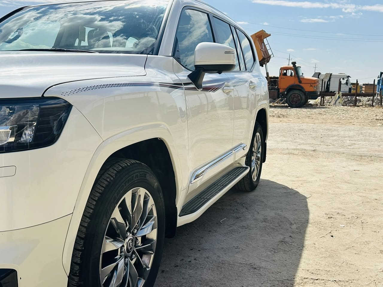 السلام عليكم سياره لاندكروزر للبيع فقط
موديل 2024 بريم سياره كلش نضيفه ماشيه 50الف كفاله عامه مكان السياره بغداد مامتواجد على الفيس 

رقم الهاتف ‭0780 779 2772‬

***********

رقم بغداد انكليزي بأسمي  

السعر 69يعني ب 6شدات و90وبيه مجال
