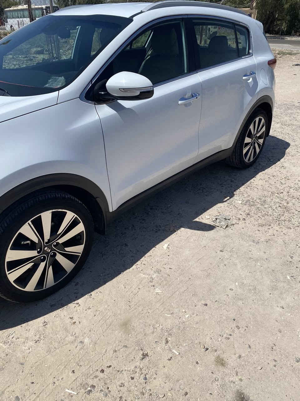 سلام عليكم  سبورتج 2018 بغداد خليجي مكفوله من صبغ بيها تكحيلات بسيطه اثر شخوط
مكينه 2000 دوش. سياره ماشيه 74 الف 
مواصفات  بصمه تشغيل   بصمه هندبريك 
كشنات كهرباء الامامي زراك لايت  داخله بيجي 
سياره حلوه  ونظيفه  مكاني بغداد   ***********
