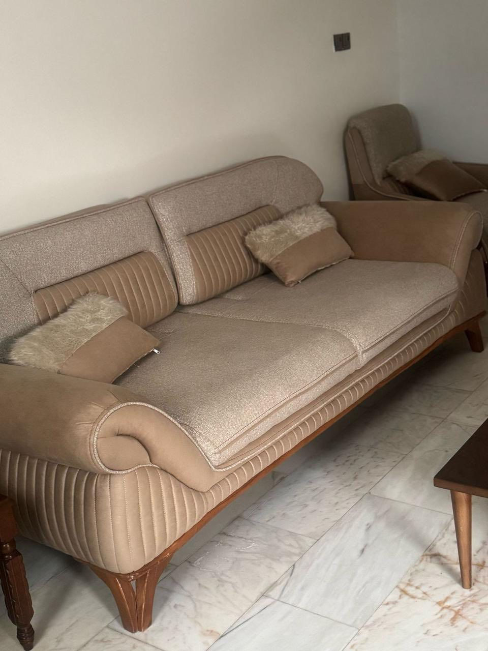 السلام عليكم هذا تخم جديد اشتريته ب مليونين ونص وريده مليون و800ولشراي بي مجال


**إذا كنت صاحب هذا الإعلان وتريد حذفه لأي سبب، رجاءا أرسل رسالة إلى الدعم الفني**