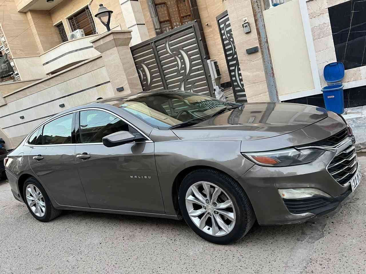 ماليبو LT ٢٠٢٠ فول للاخير عدا البنوراما
حادثها طخه جاملغ وخشم البنيد بدون دواخل

وبالعراق صبغ جاملغ خلفي وشويه من الباب بدون ضرر بدون معجون فقط رش بدون دواخل بدون ايرباك

كير محرك خير من اللّه

لد امامي خلفي

حساس خلفي

سستم صوت ودمام بلادي

تبريد ثلج

فول تحكمات ستيرن

كشنات جلد وكهرباء

تدفئه كشنات

داخل عسلي

شاشه جبيره + كامره+ كار بلي

بصمه تشغيل

بصمه ابواب

اوتو ستارت

تشغيل عن بعد

تبريد بيانو

تبريد قطعتين

منظومة غاز شادلها من لشركه العامه تخم تاير جديد ادامة كاملة كلشي جديد

السعر 98 مجال قليل عنواني بغداد الاعلام ***********
