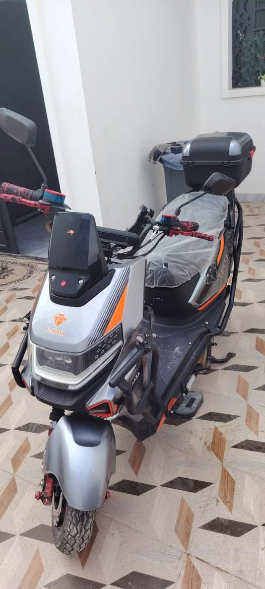 شحن نوع ماسا نضافه100/100 مستخدم اقل الشهر 
موديل 2026
ملف3500
6بطاريات 
بلوتوث 
سويجات 2+ كرت +خوذه 
دراجه بعده زيرو 
سعر 700الف مكان رمادي 6كيلو 
***********
