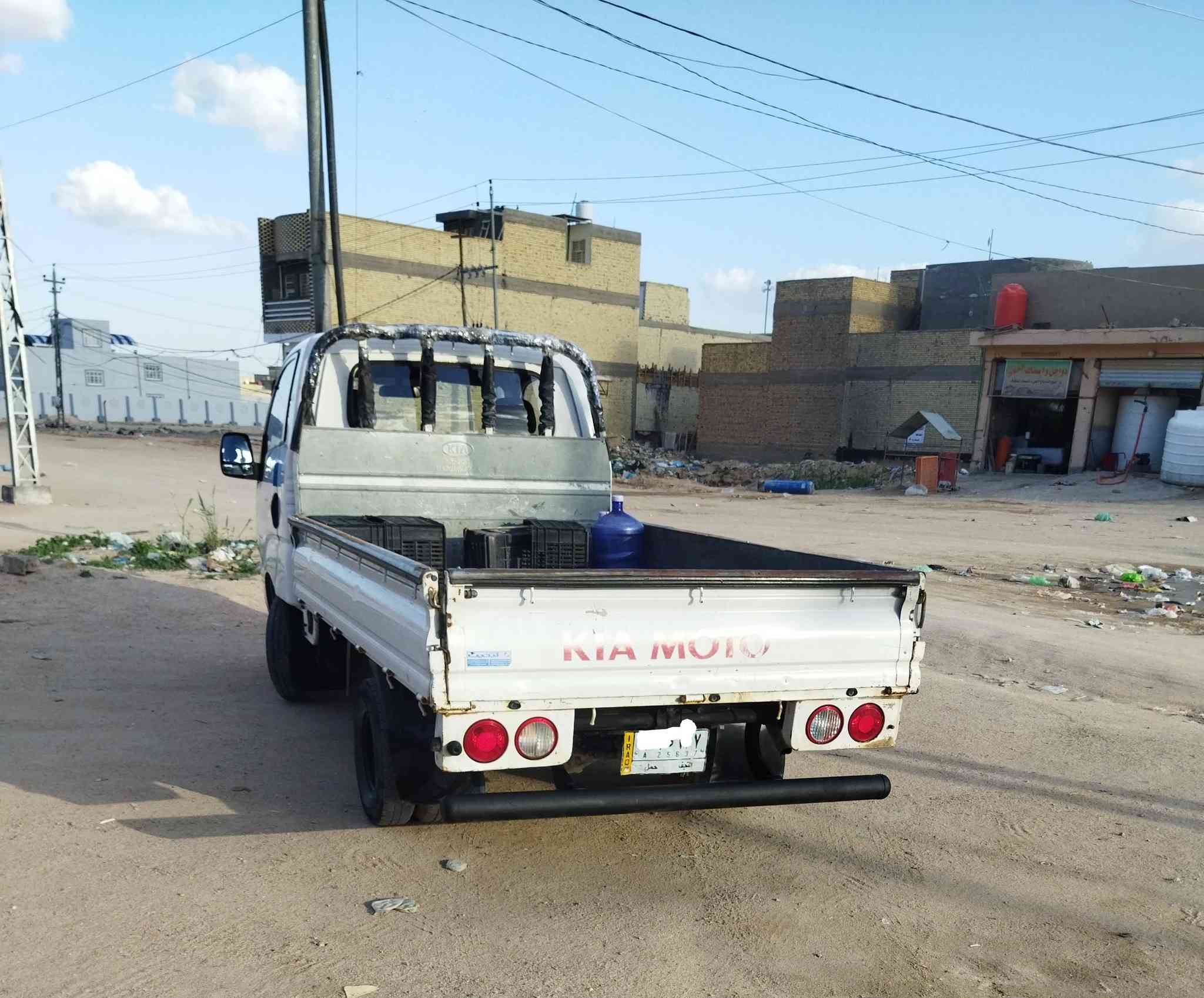 السلام عليكم
كيا 17  نجف 
مكينه 2700  مجفته درجه اولى
سنويه منتهيه
بيه بارد  بالباب ماشر والبدي رصعات صغيره 
والباقي كفالة
شرط مداور 
السعر  110  وبيه مجال
المكان النجف  ***********
