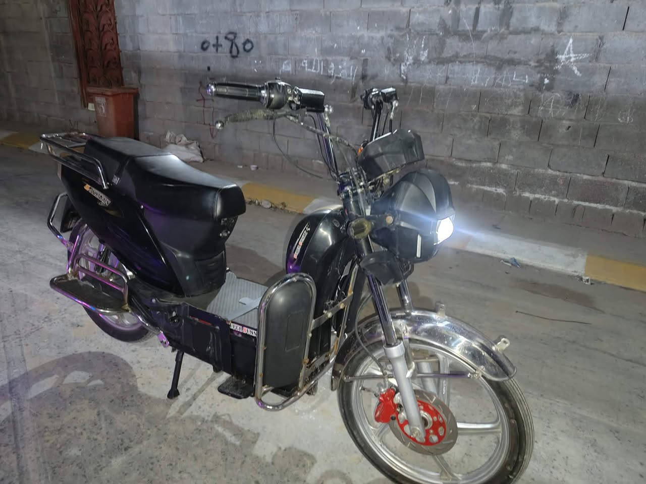 هارلي للبيع بطاريات 10ونص سعر 300
***********
