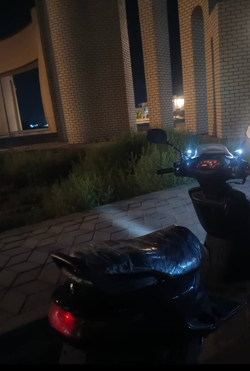 السلام عليكم فراشه للبيع امانت الله برغي ممفتوح بيه الدراجه رمبه وكلش حلوه وكلشي شغال بيه كهربائيات وكلشي السعر 525وبيه مجال مكاني حله ***********
