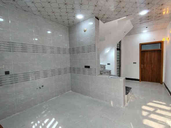 50 متر البيع على شارع المطار مقابيل ملحق القريه ماء وكهرباء واتبليط الحد باب بيت طابو زرعي سند 25 بناء طابوك جمهوري صب كونكريت سيراميك بورسلين ثقيل سعر لبيت 19 فقط الاستفسار خاص او اتصال على رقم تالي *********** أو تساب *********** 
متوفر عدنه جميع المساحات وبنسب السعار تواصل ويه مكتب ألسنتر بملحق قرية الغدير بشارع 7سنتر النجف
