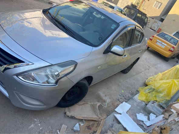 السلام عليكم للبيع نيسان سني هندي بليته زركه موديل ٢٠١٨ رقم أربيل باسمي شخصيا رقم وهزة جدد سيارة جاهزة من كل النواحي كبل للشارع بيها فقط باب خلفي ورا سائق صبغ بدون دواخل مجرد شخط وصبغته سيارة خير من الله 
مكان سيارة بياع 
***********
***********
السعر ٩٧ ورقة بغداد

