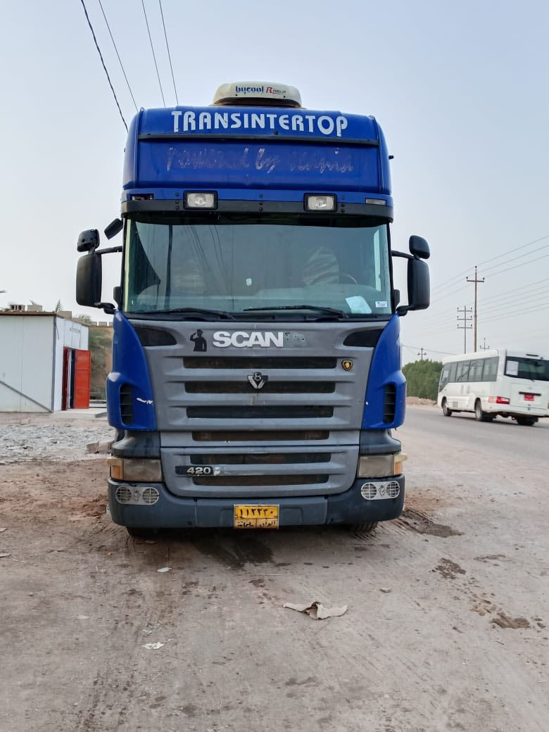 سكانيا 2006 للبيع راس وعربانة  سنوية فلات منتيه الاتصال***********
